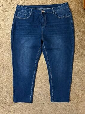Stretch Mid-Rise Dark Blue Skinny Capris for Women Size 18